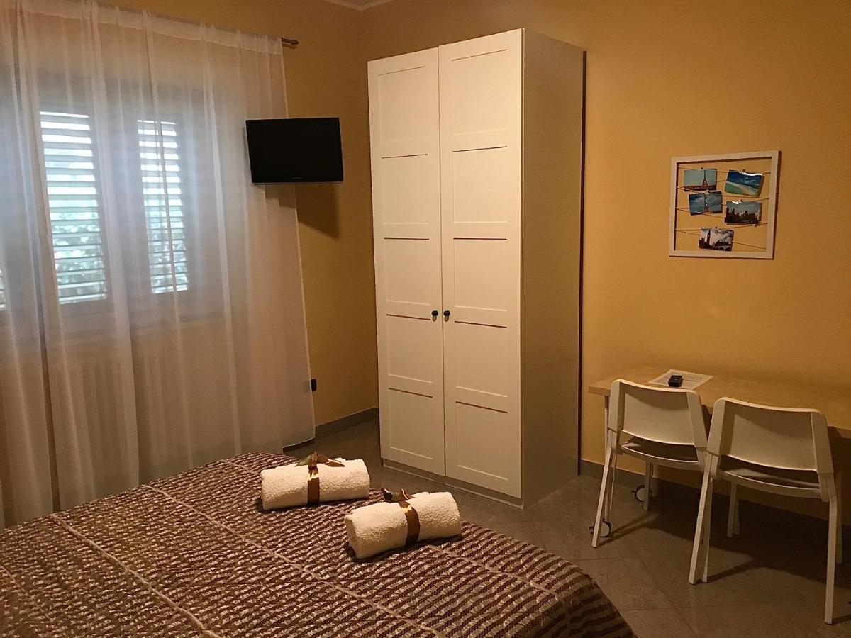 B&B Le Camerette Di Edda Кассино Экстерьер фото